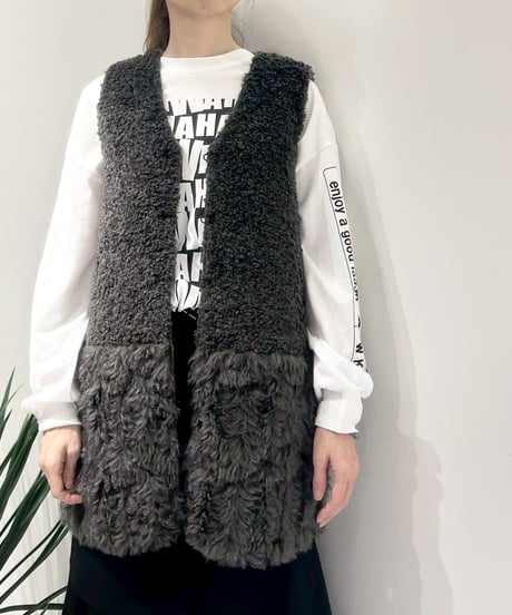 【R2503-RFV830】 Reversible fur vest（1680049）