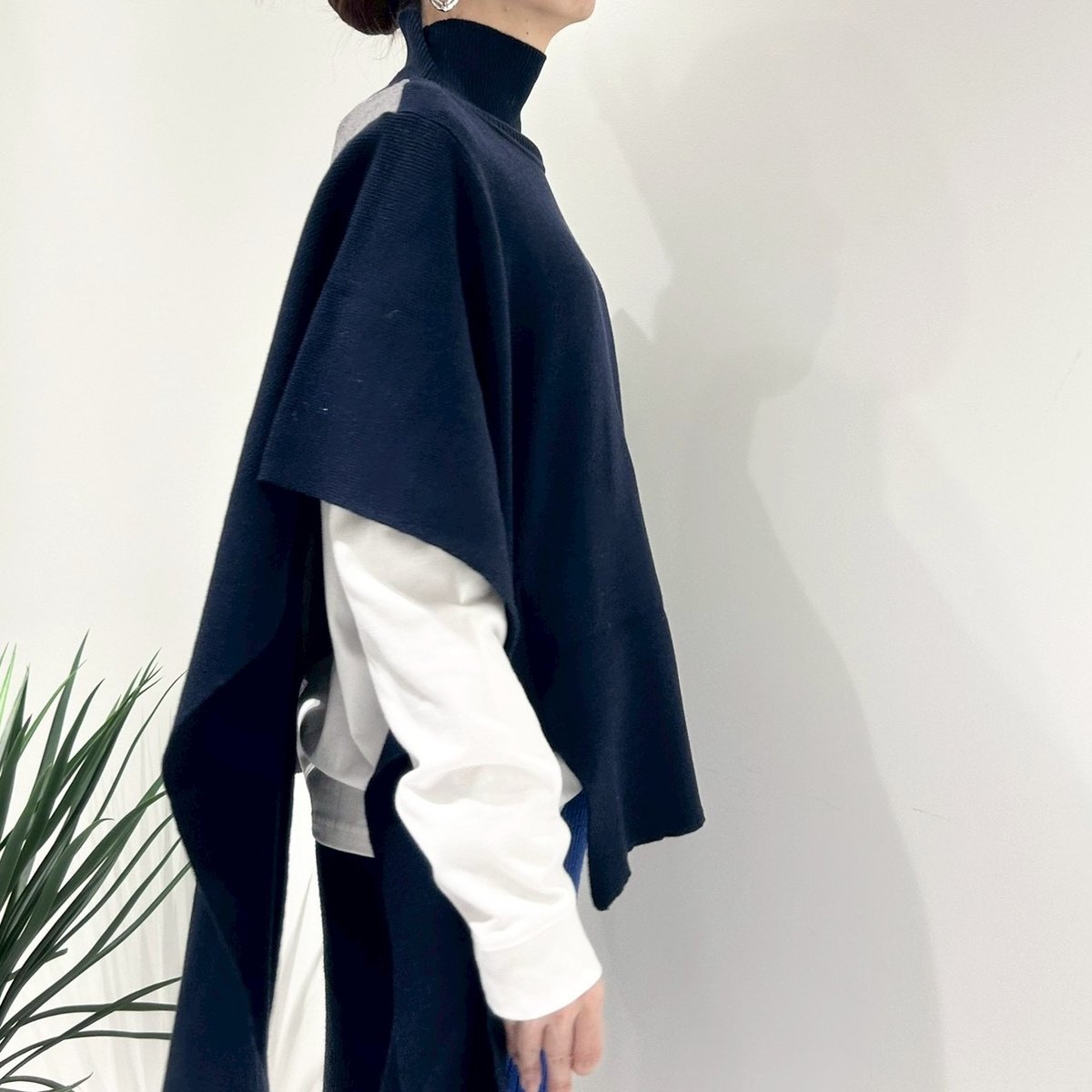 R2503-BNP928】 Bicolor knit poncho (1741040) |