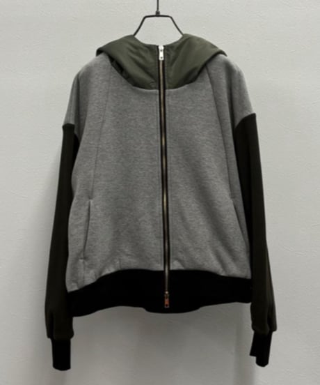 【R2503-BBF900】 Two-tone boa hoodie（1741002）