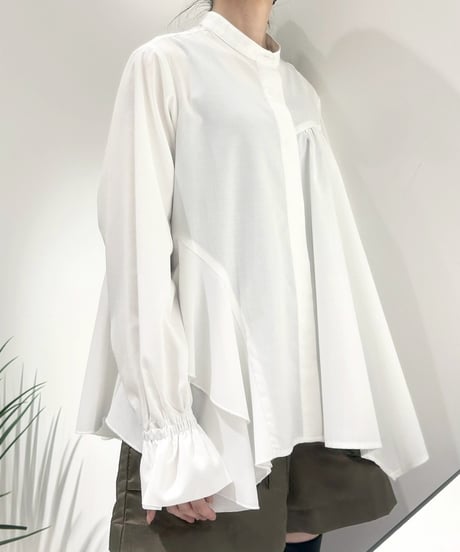 【R2503-FBL907】 Ruffle blouse (1741017）