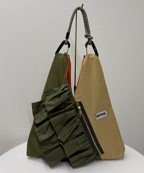 【R2501-TFB43】Bicolot triangle bag with frills (1740976)