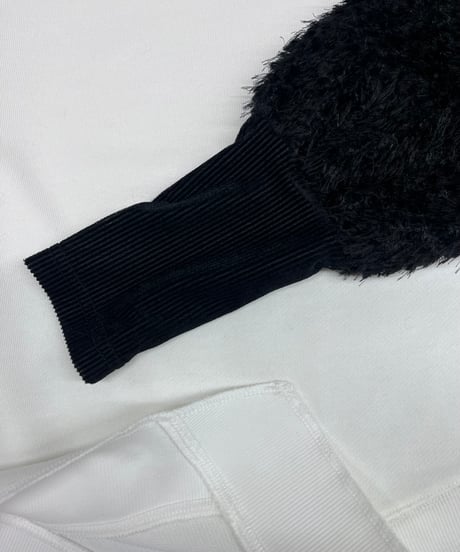 【R2503-FSW911】 Fur sleeve sweatshirt（1741014）