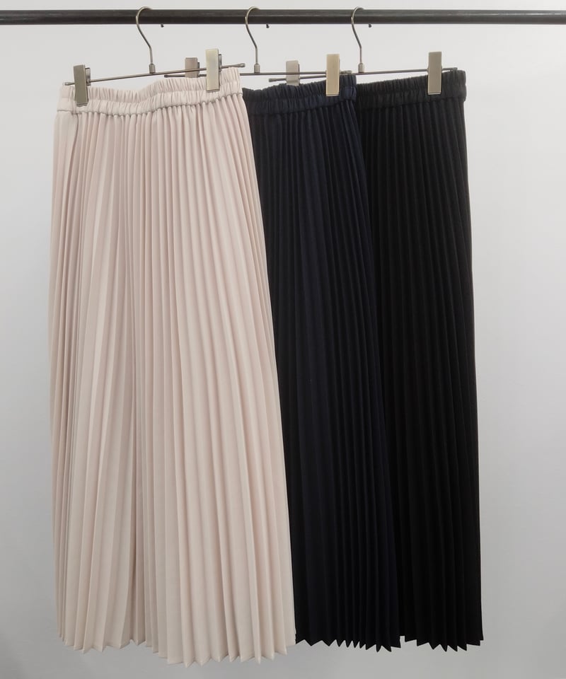 R2503-ZSK485】 Logo zip pleats skirt（1740647） |