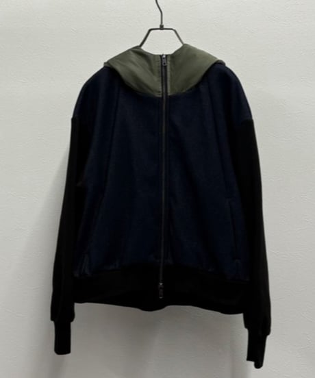 【R2503-BBF900】 Two-tone boa hoodie（1741002）