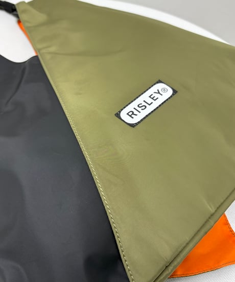 【R2501-TFB43】Bicolot triangle bag with frills (1740976)