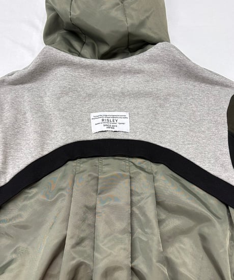 【R2503-BBF900】 Two-tone boa hoodie（1741002）