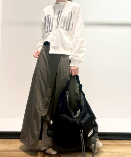【R2503-FBL907】 Logo sweat (1741018）