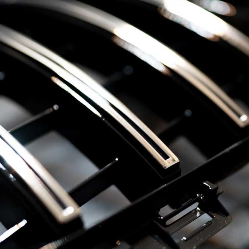 W205後期 Cクラス用パナメリカーナグリル（シルバー・ブラックアウト