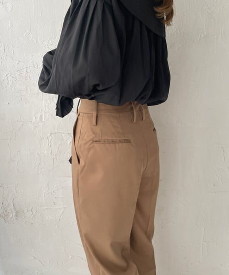 Wide tuck pants