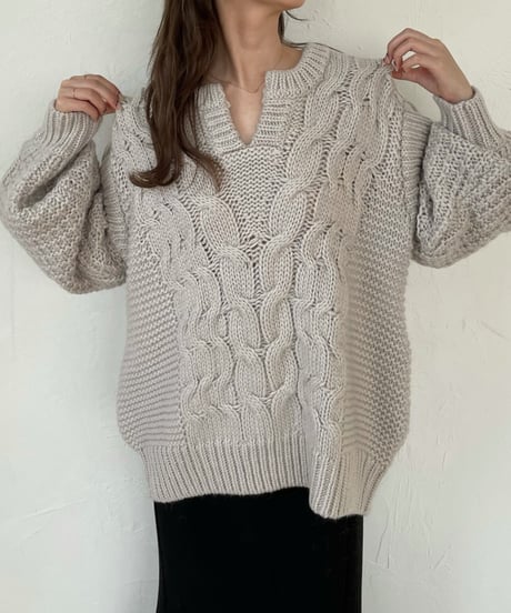 Cable over vneck knit