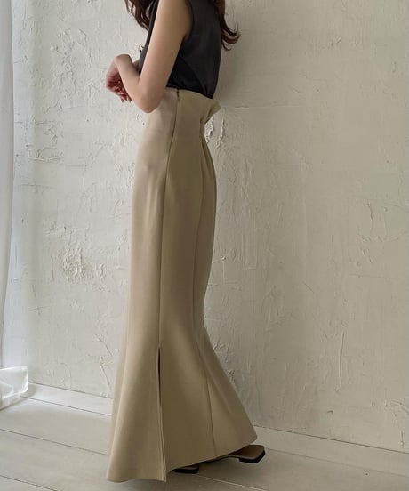 Side slit mermaid skirt