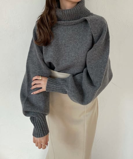 Back twist layered knit