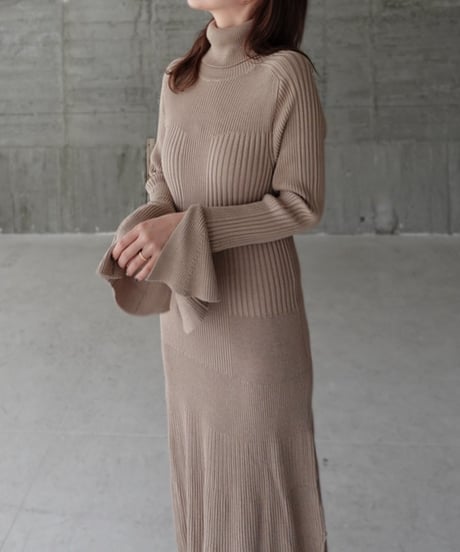 Back open knit one-piece