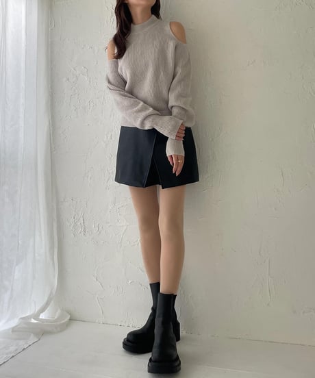 Slit shoulder mohair knit