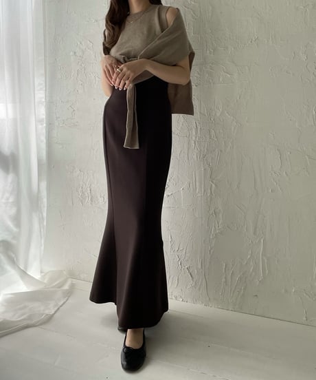 Side slit mermaid skirt