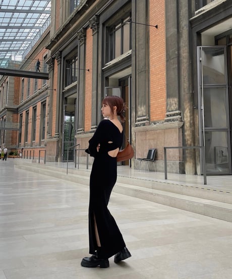 【予約】Back cross knit one-piece