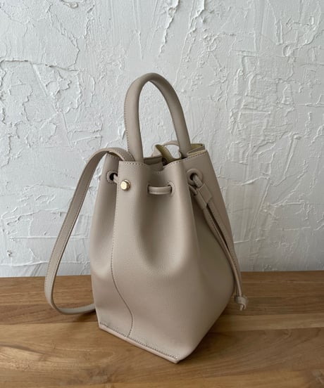Bicolor bucket bag