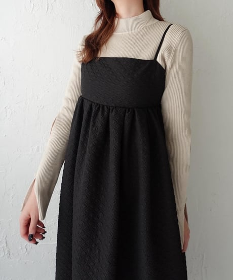 Emboss cami one-piece