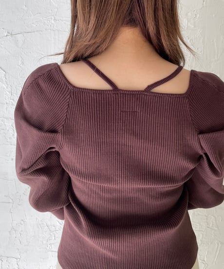 Design neck knit pullover