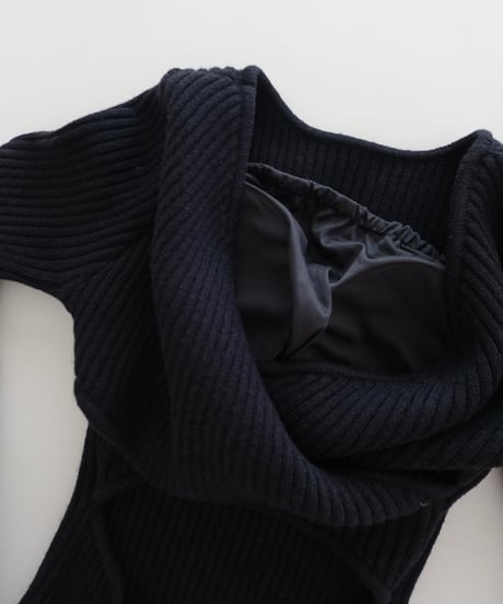 【予約】Back cross knit one-piece
