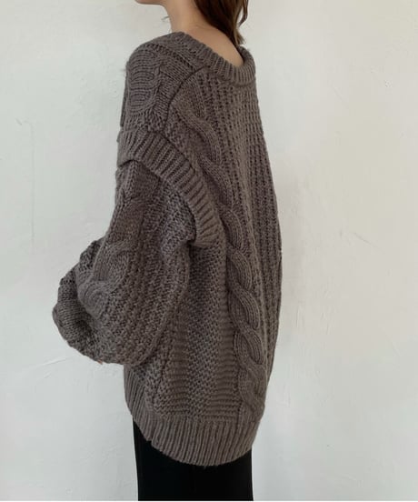 Cable over vneck knit