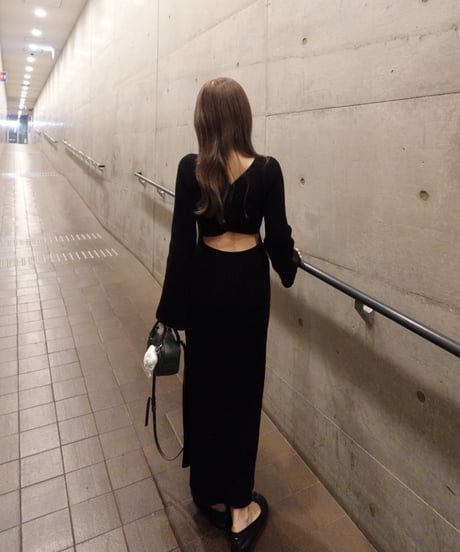 【予約】Back cross knit one-piece