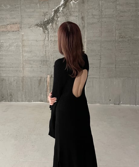 Back open knit one-piece