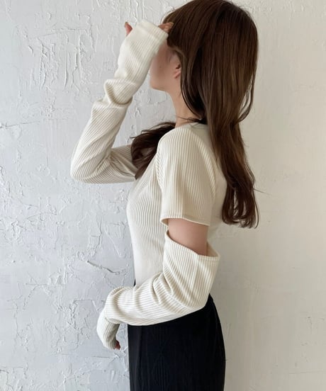 Arm cut design tops