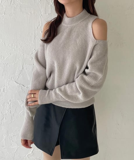 Slit shoulder mohair knit