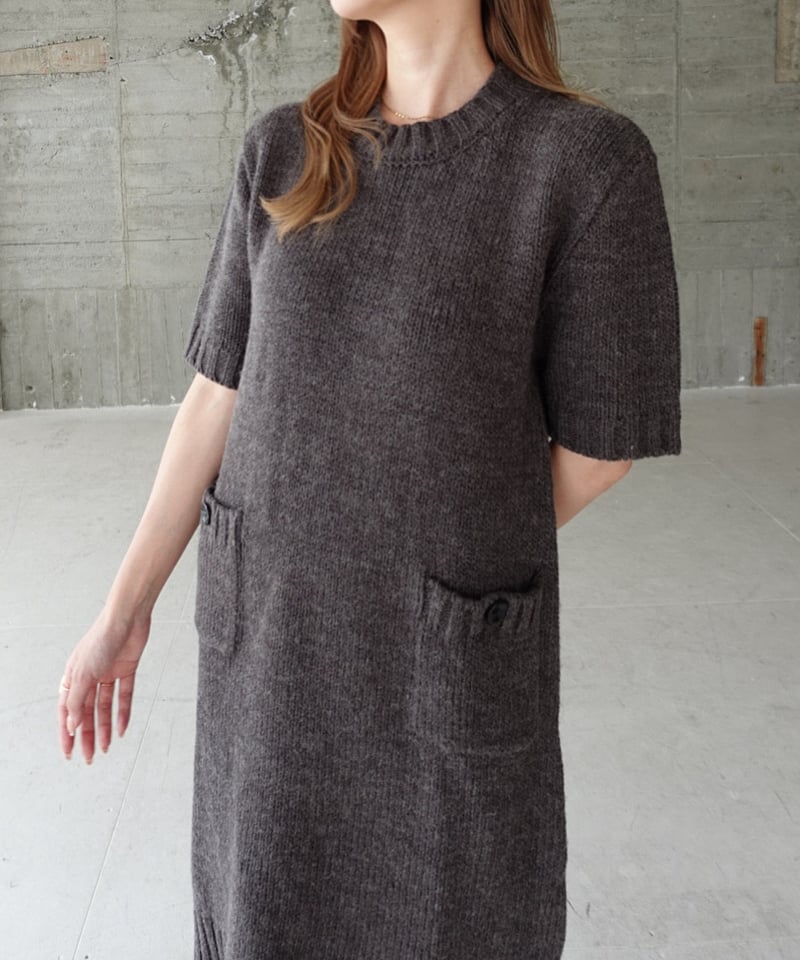 新品 未使用 ❣️ アナイ　ウールカタアゼペプラムニット　ワンピース グレージュ 新品 未使用 ❣️ アナイ ウールカタアゼペプラムニット