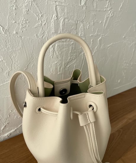 Bicolor bucket bag