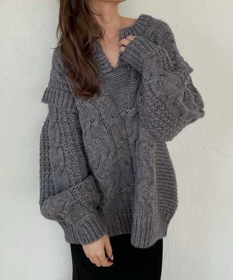 Cable over vneck knit