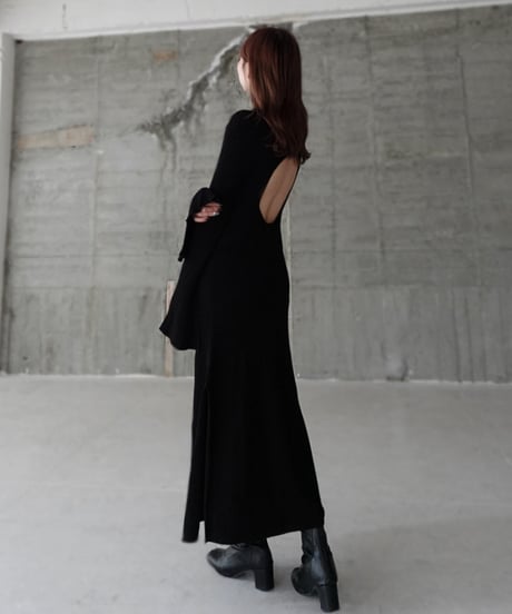 Back open knit one-piece