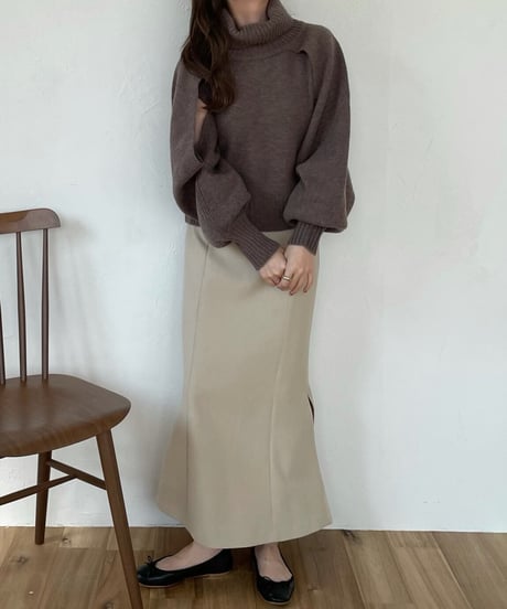 Back twist layered knit