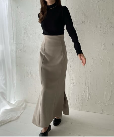 Side slit mermaid skirt