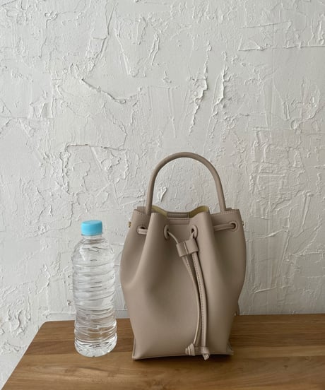 Bicolor bucket bag