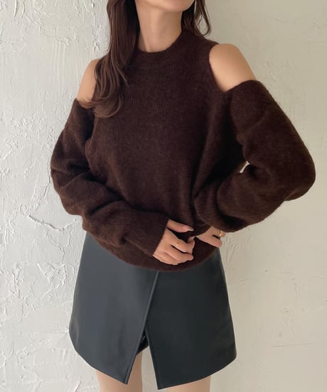 Slit shoulder mohair knit