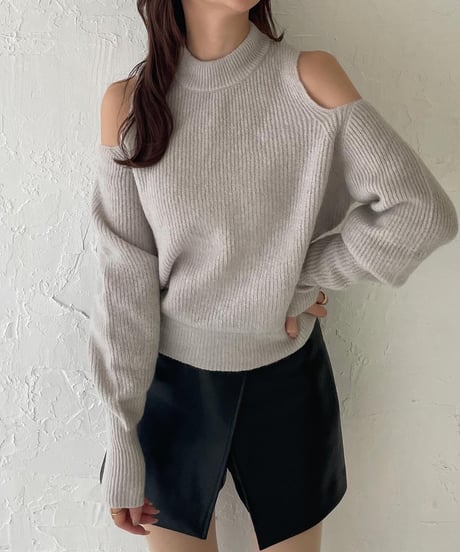 Slit shoulder mohair knit