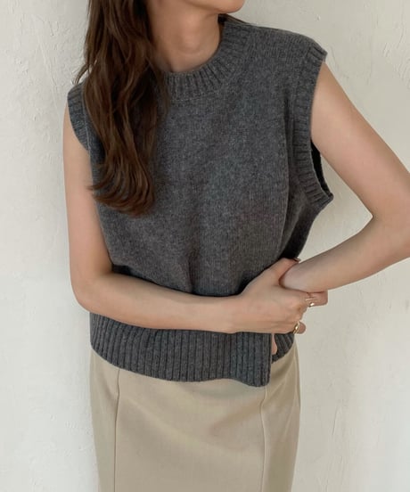 Back twist layered knit