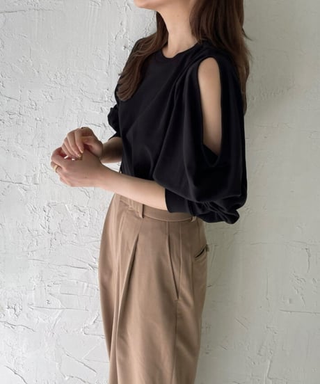 Shoulder slit over cutsew