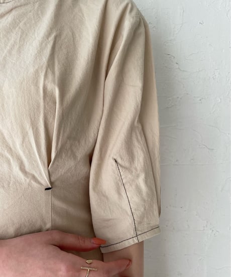 Puff sleeve stitch one-piece