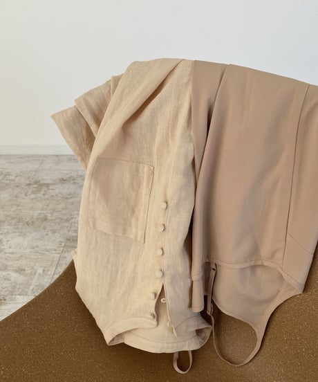 French sleeve linen one-piece