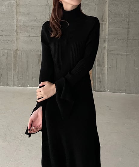 Back open knit one-piece