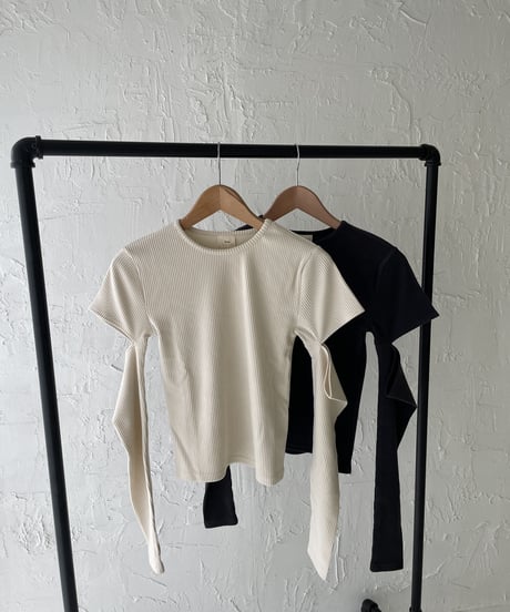 Arm cut design tops