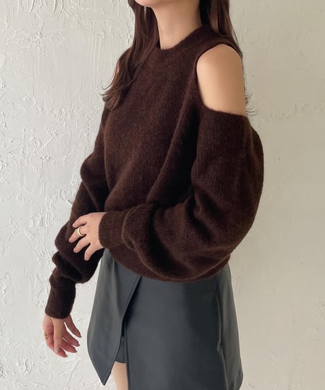 Slit shoulder mohair knit