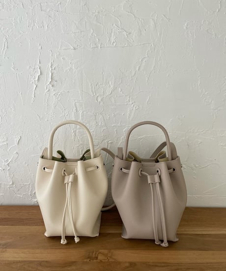 Bicolor bucket bag