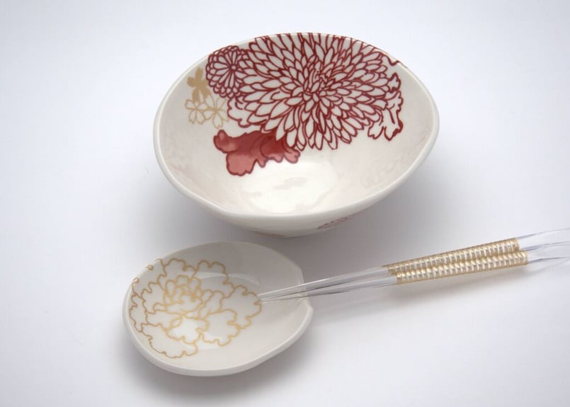 金牡丹の箸置き豆皿 M-4 | 祈りを宿す器 美命mikoto — Vessels of