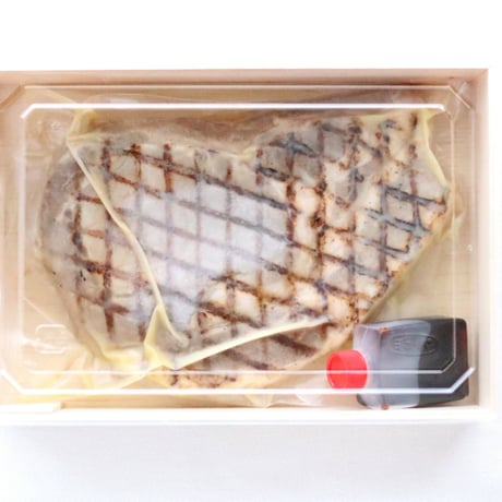 ジューシーな味わいが楽しめる　四元豚ロースの低温ロースト【冷凍】