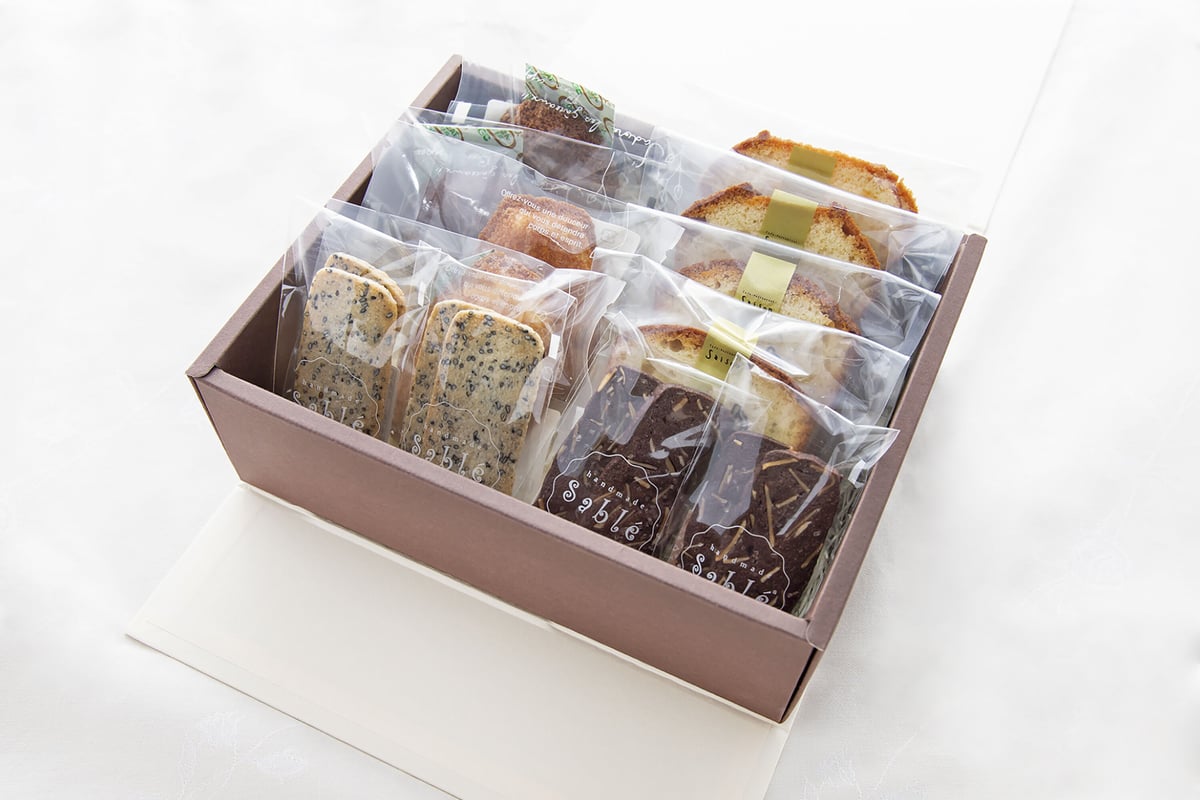 ホテルメイドの焼き菓子詰め合わせ【リリー12個入り】 | みしまプラザ