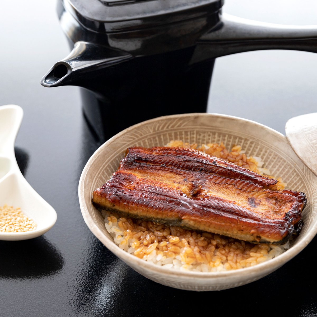 静岡三島名物の鰻をひつまぶしに！鰻のひつまぶしセット（2人前